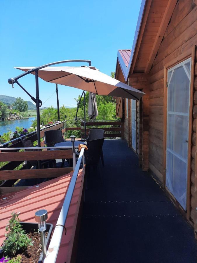Mali Raj Apartmani Cetinje Bagian luar foto
