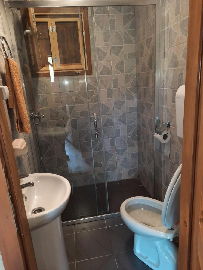 Mali Raj Apartmani Cetinje Bagian luar foto