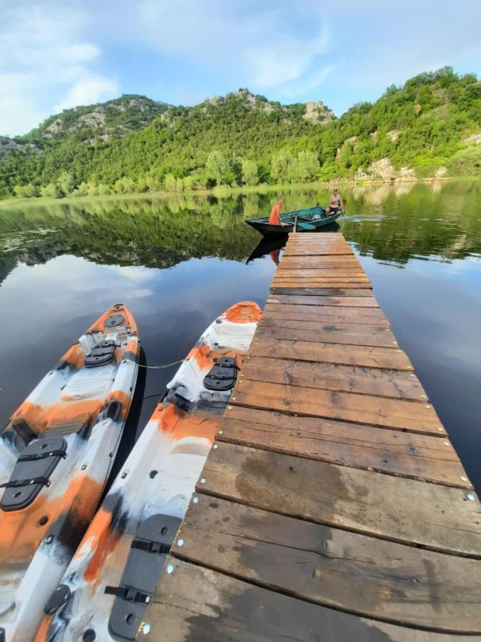 Mali Raj Apartmani Cetinje Bagian luar foto