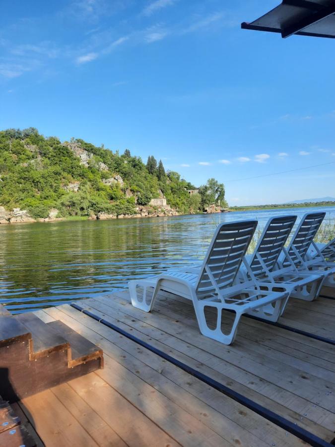 Mali Raj Apartmani Cetinje Bagian luar foto